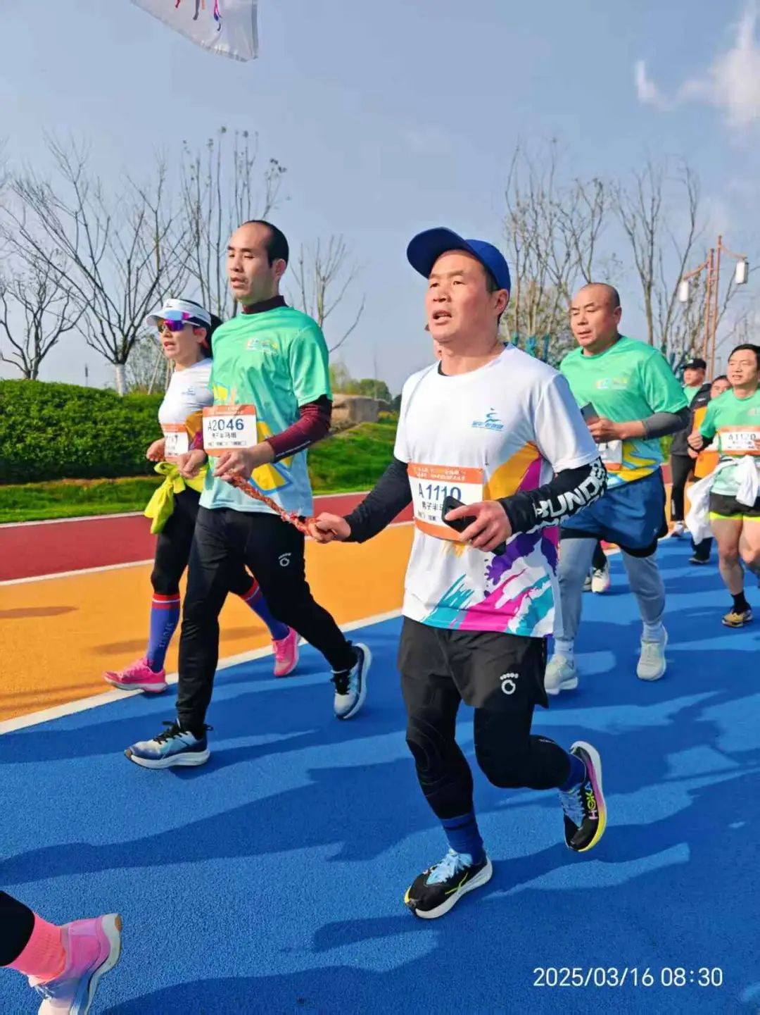 包瑞红在比赛中 跑友陶熙斌/摄